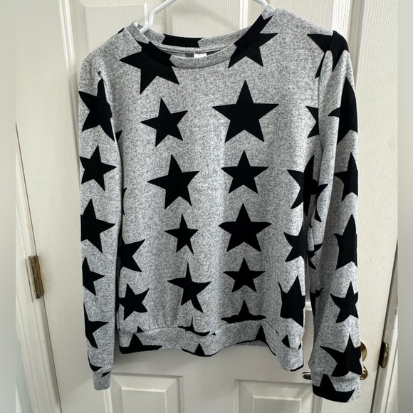 Women’s Allover Star Print Sweatshirt and Sweatpant set  Pajamas Gray and Black - Picture 6 of 10
